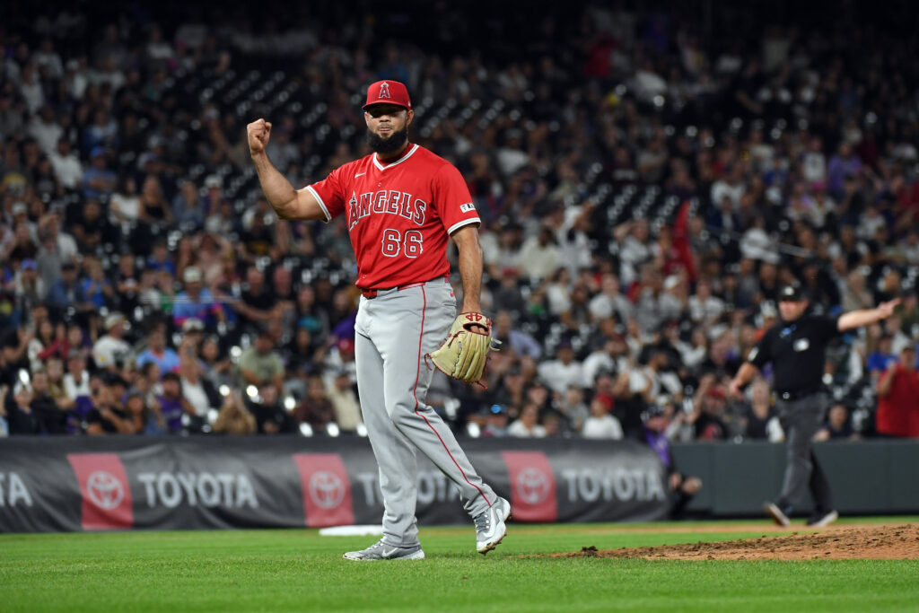 Mets To Sign Luis Garcia