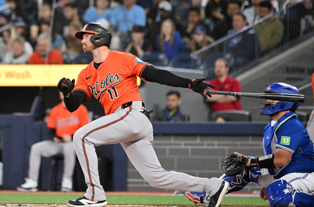 “American Baseball Player Battling Injury Threat to Season”