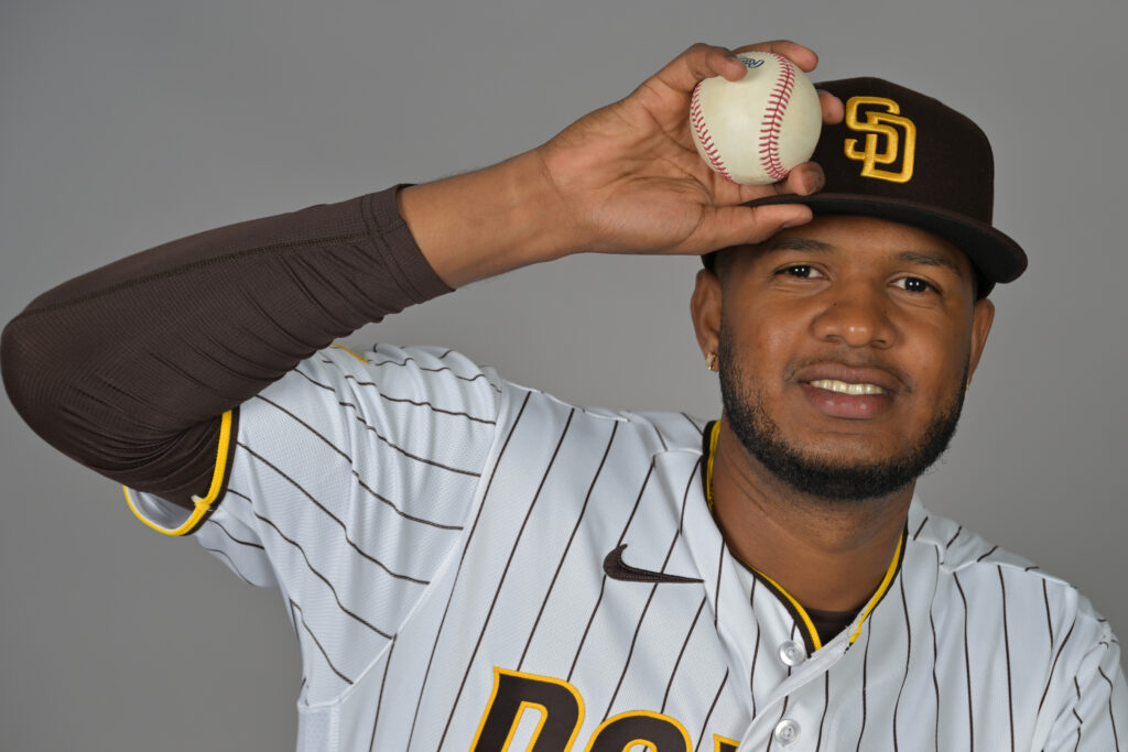 Padres Outright Daison Acosta