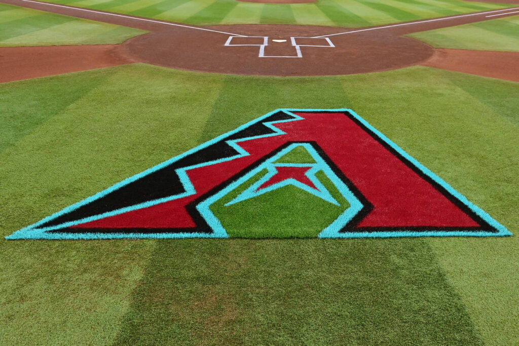 Diamondbacks Select Jesus Valdez