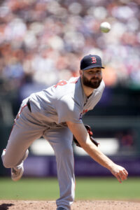 Padres Sign Lucas Giolito