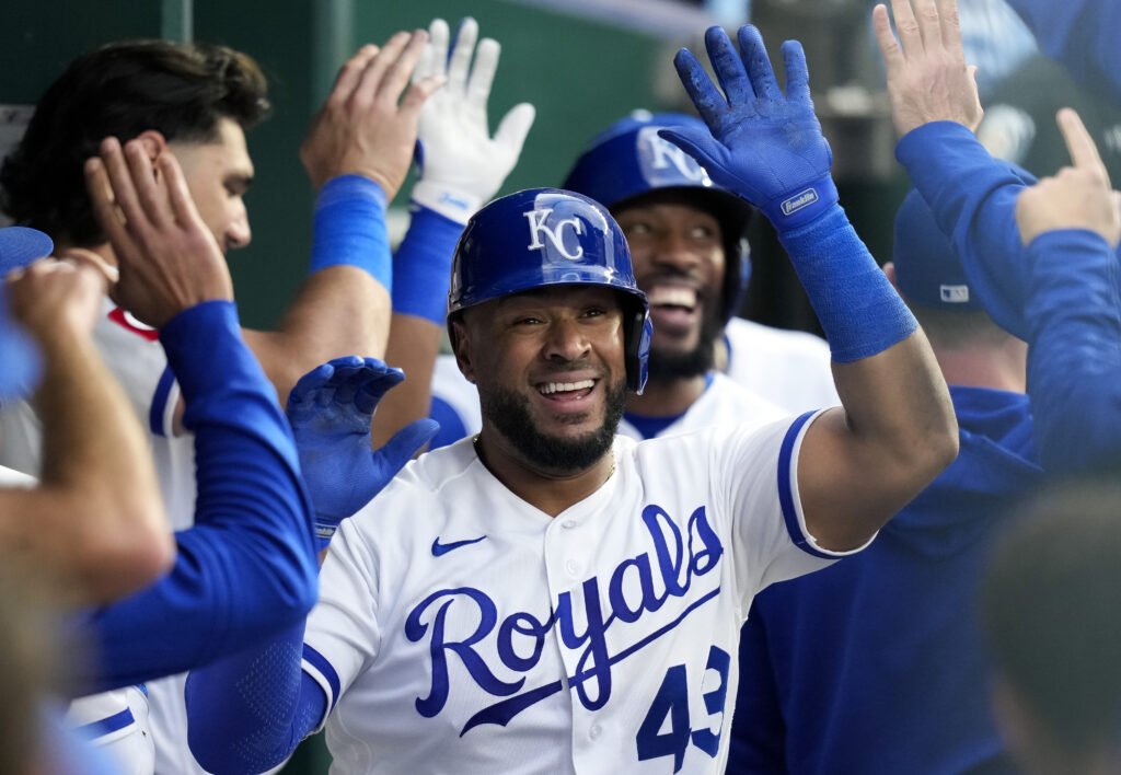 Royals Outright Elias D&iacute;az