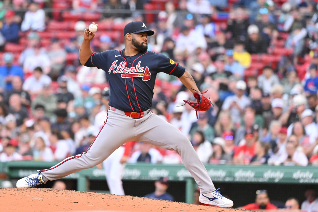 Braves Considering Moving Reynaldo L&oacute;pez Back To Rotation