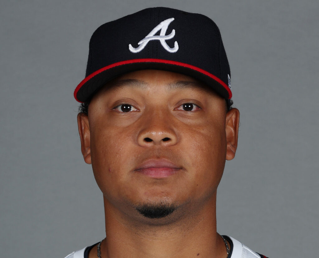 Braves Select Elieser Hernández Braves Select Elieser Hernández