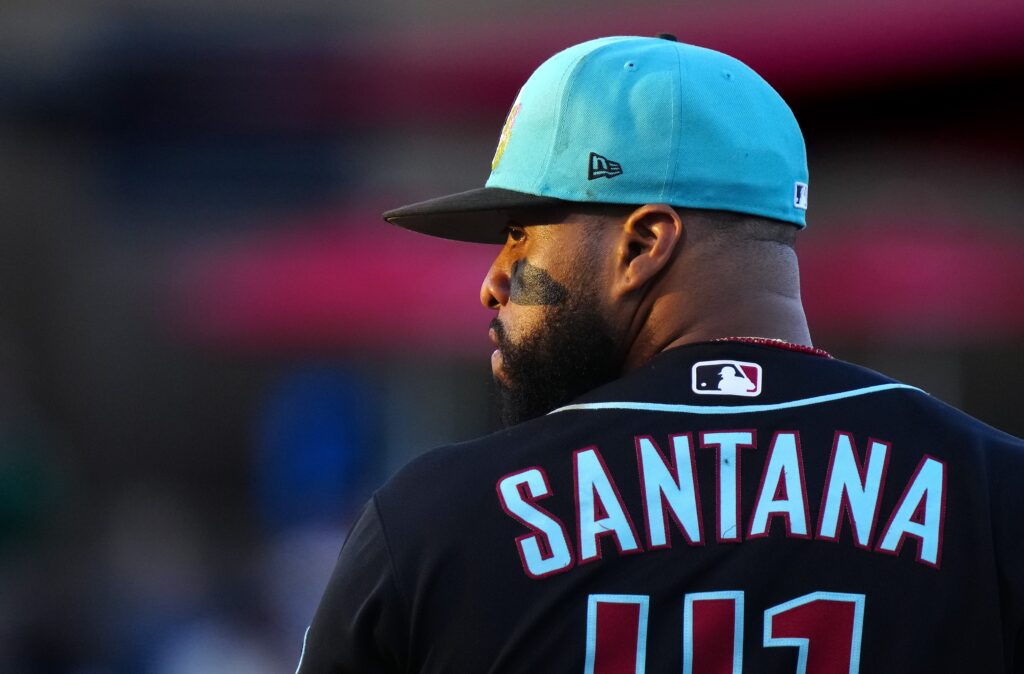 Braves To Release Carlos Santana From Minor League Contract