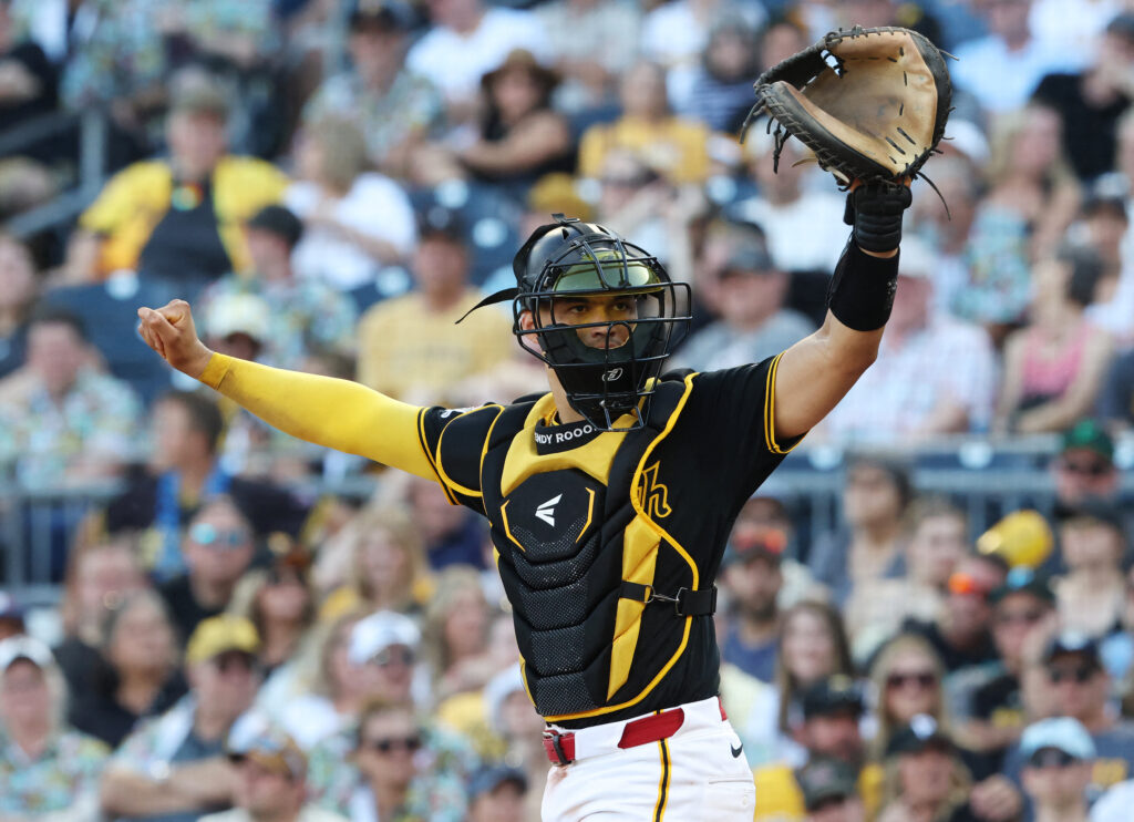 Pirates Place Endy Rodriguez On Injured List