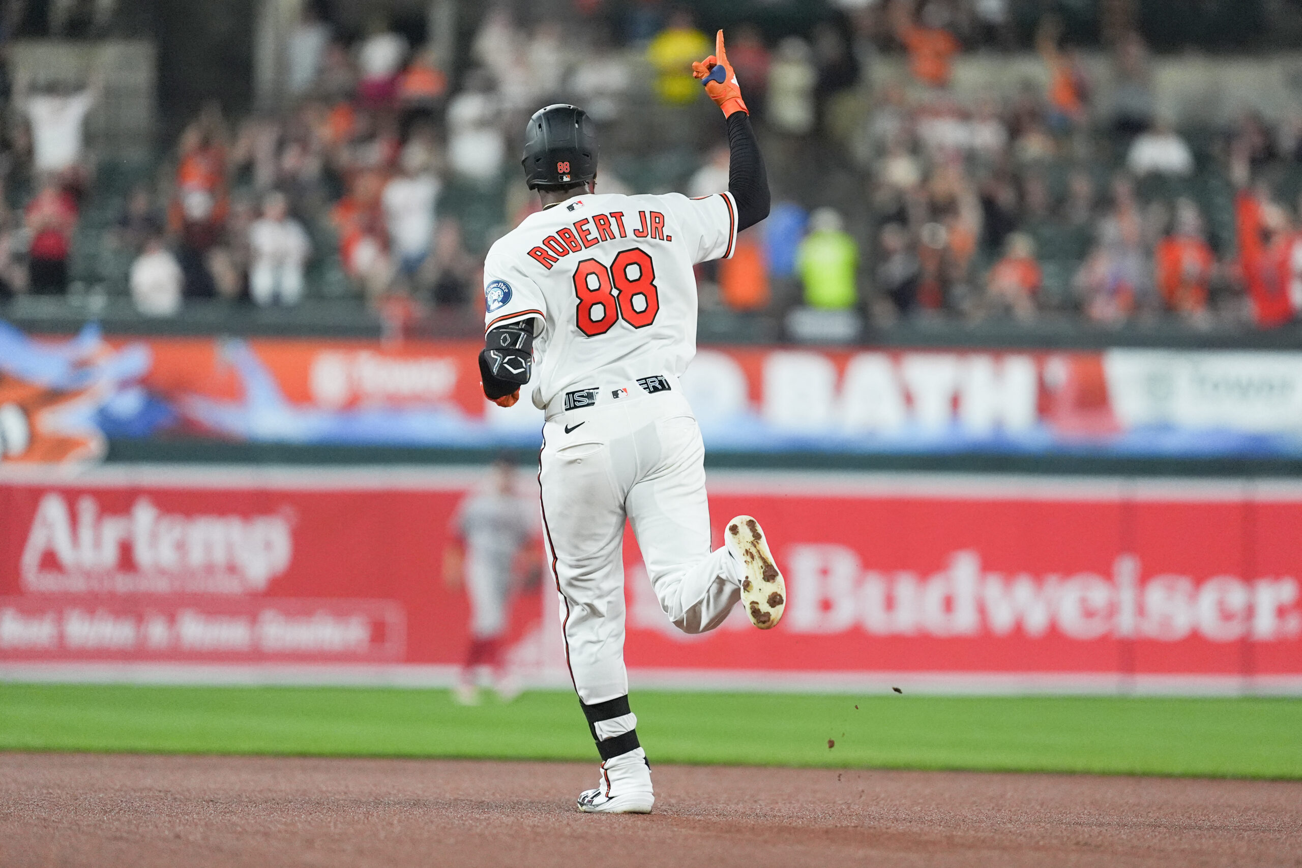 Orioles Expected To Decline Club Option On Luis Robert Jr., photo 2 of 2