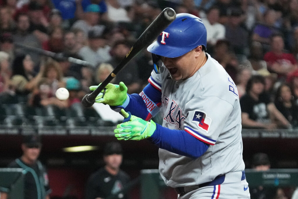 Joc Pederson To Play Through Hand Fracture