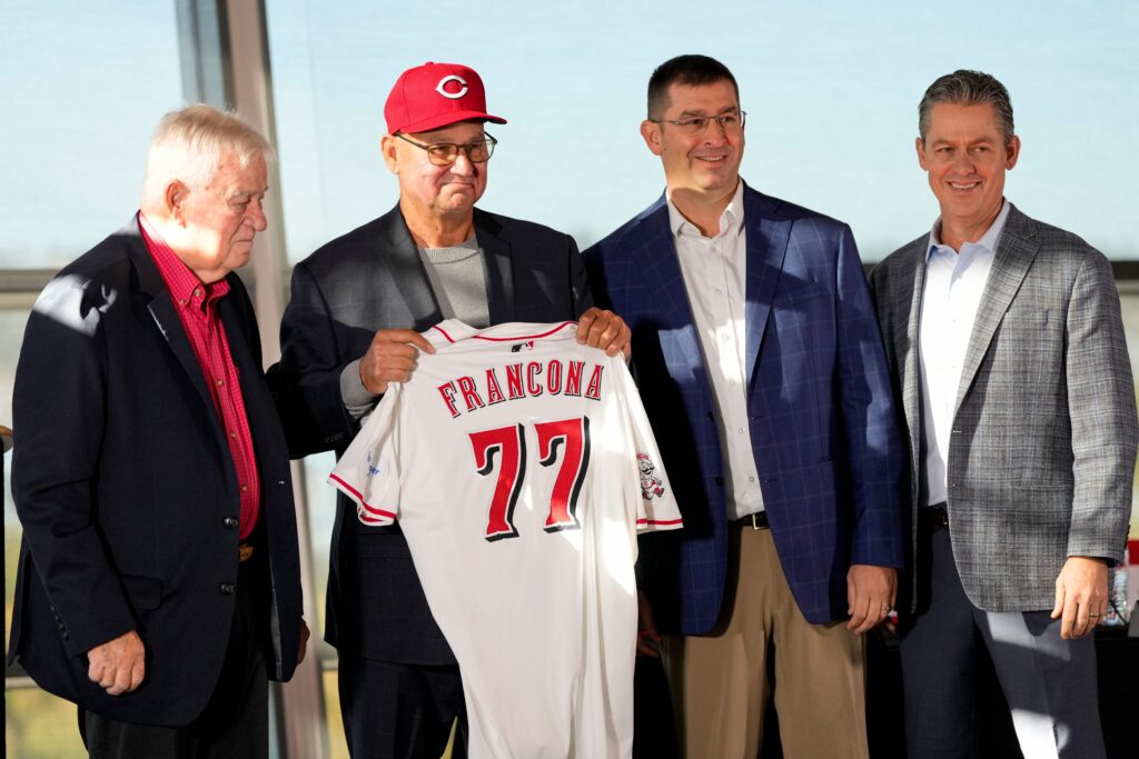 Reds Not Expected To Make Leadership Changes Reds Not Expected To Make Leadership Changes