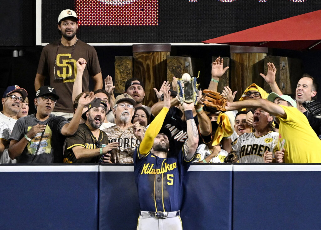 The Opener: Mitchell&rsquo;s Catch, Volpe&rsquo;s Non-Homer, Pages
