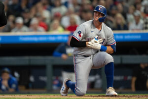 Corey Seager Undergoes Elbow Surgery