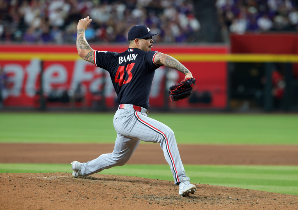 Twins Outright Three Players